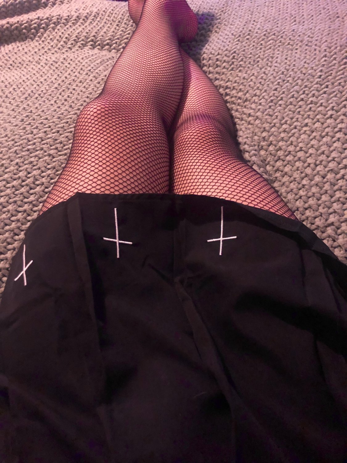 Goth femboy in fishnets and choker - Porn - EroMe