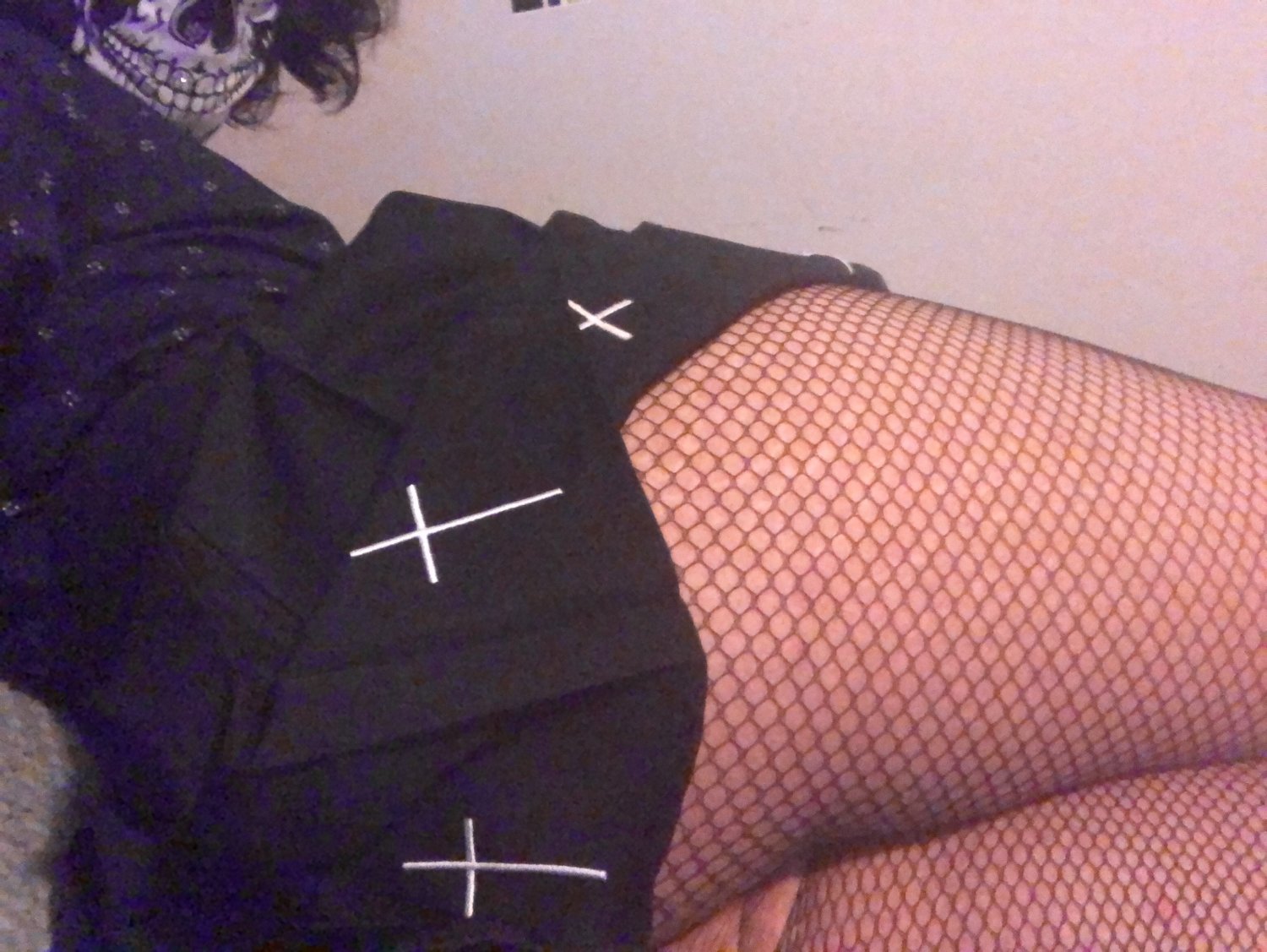 Goth femboy in fishnets and choker - Porn - EroMe