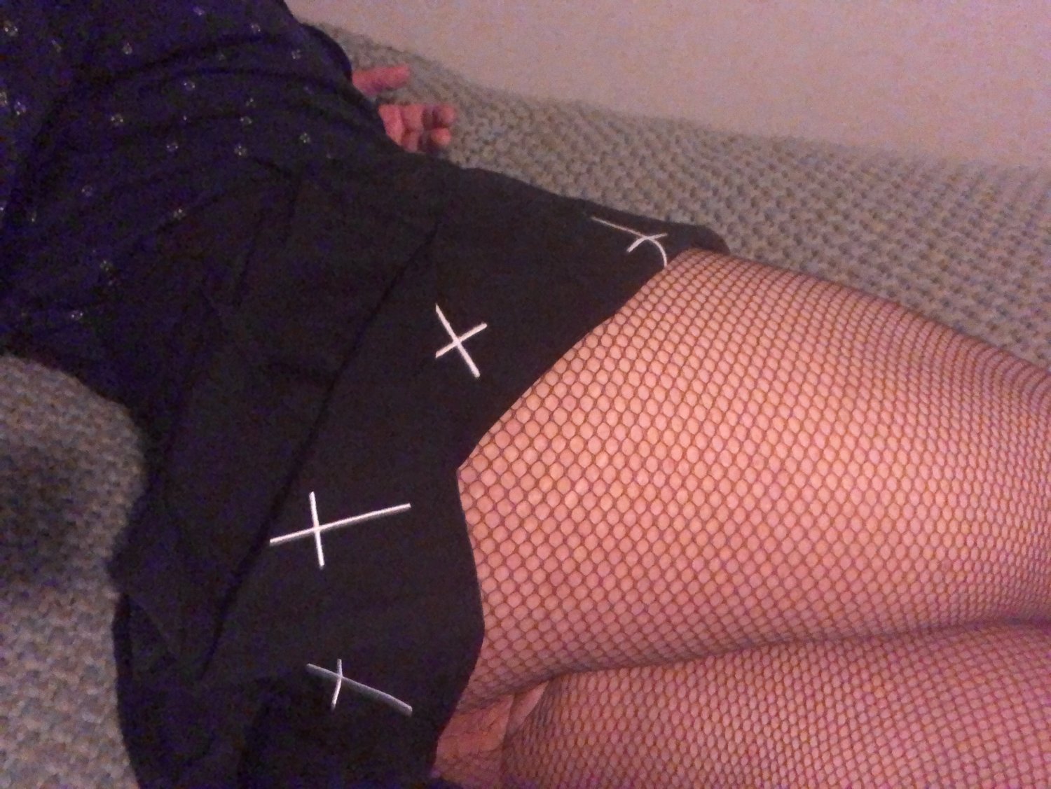 Goth femboy in fishnets and choker - Porn - EroMe