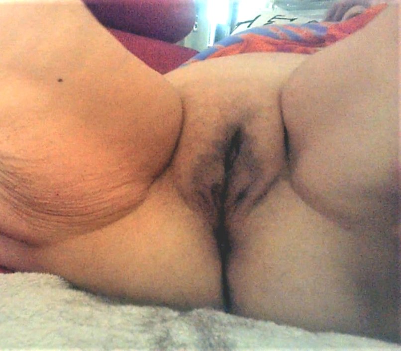 Granny spread her leggs #6hYfZvuY