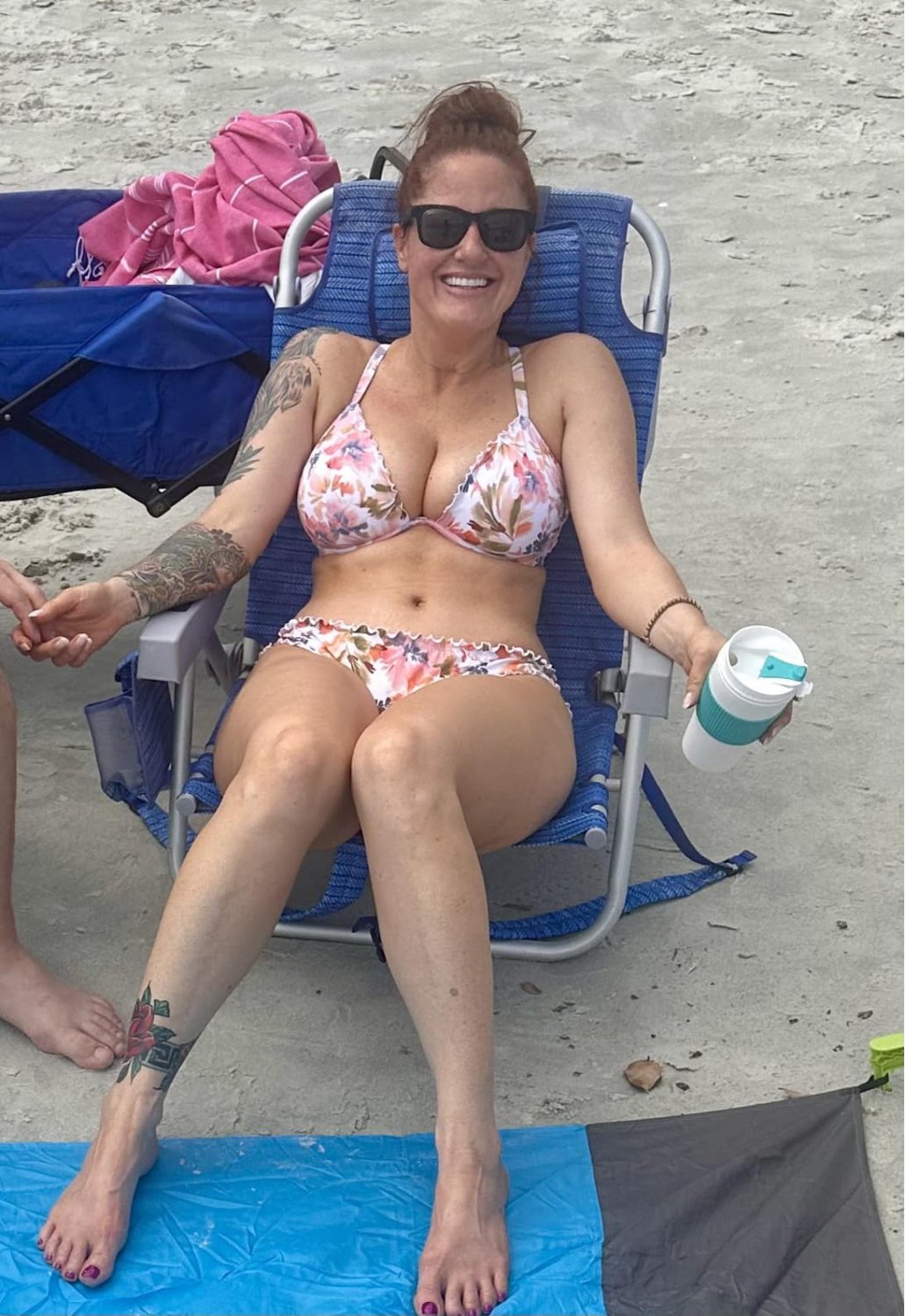 Redhead milf angel non-nude (sexy face/body/feet) #2YKurOF5