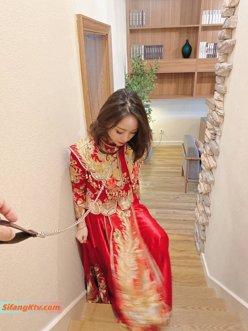 J #xUeAeXkg