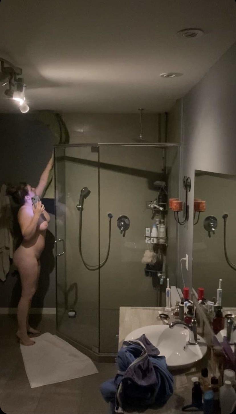 Wife getting ready! #EWiW3HmC