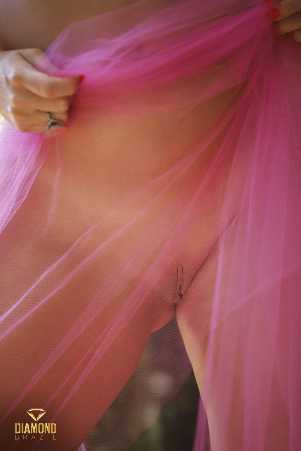 Diamond Brazil - Laura Keller + Making Of (cont) #g4UV6wjk