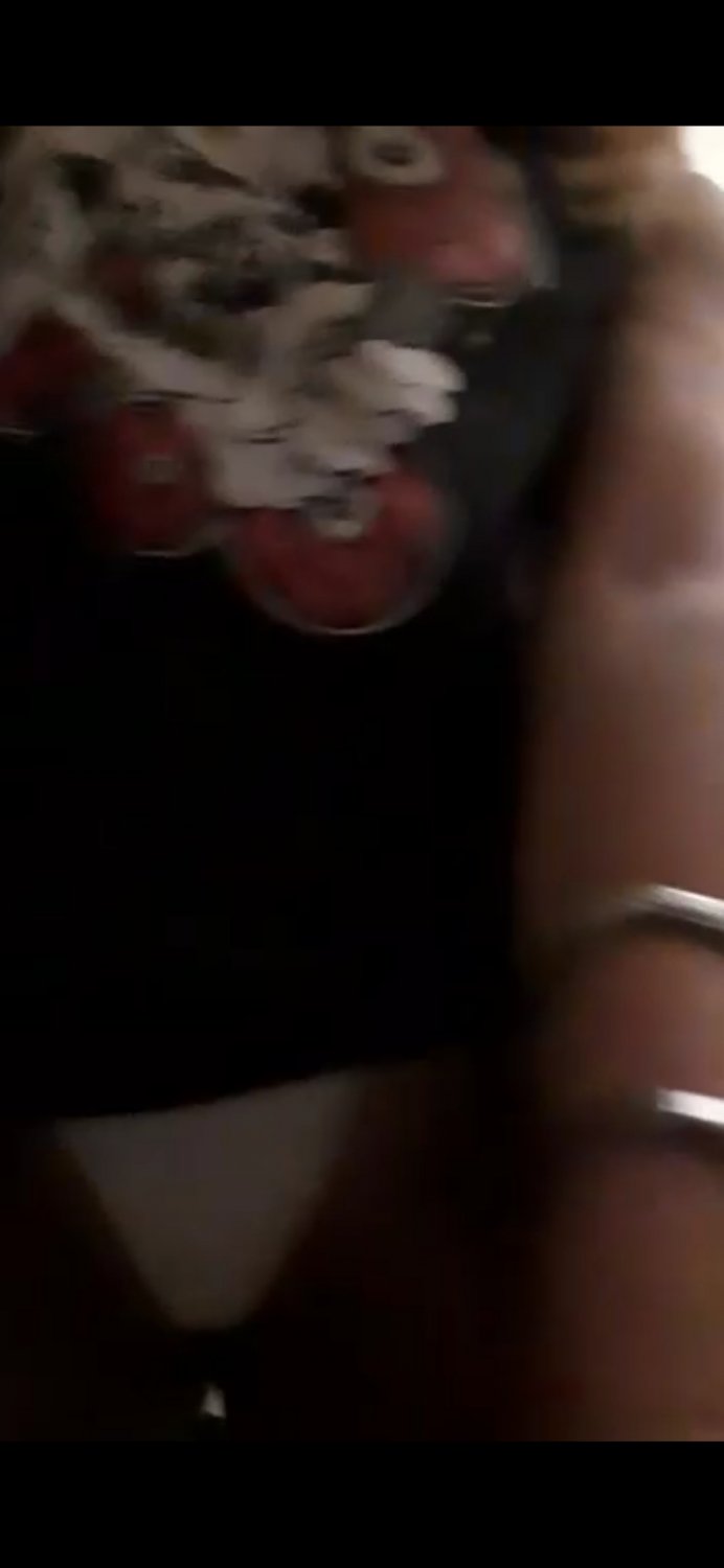 Milf argentina rosarina con tremendas tetas se pajea de lo lindo #vEmTf62S