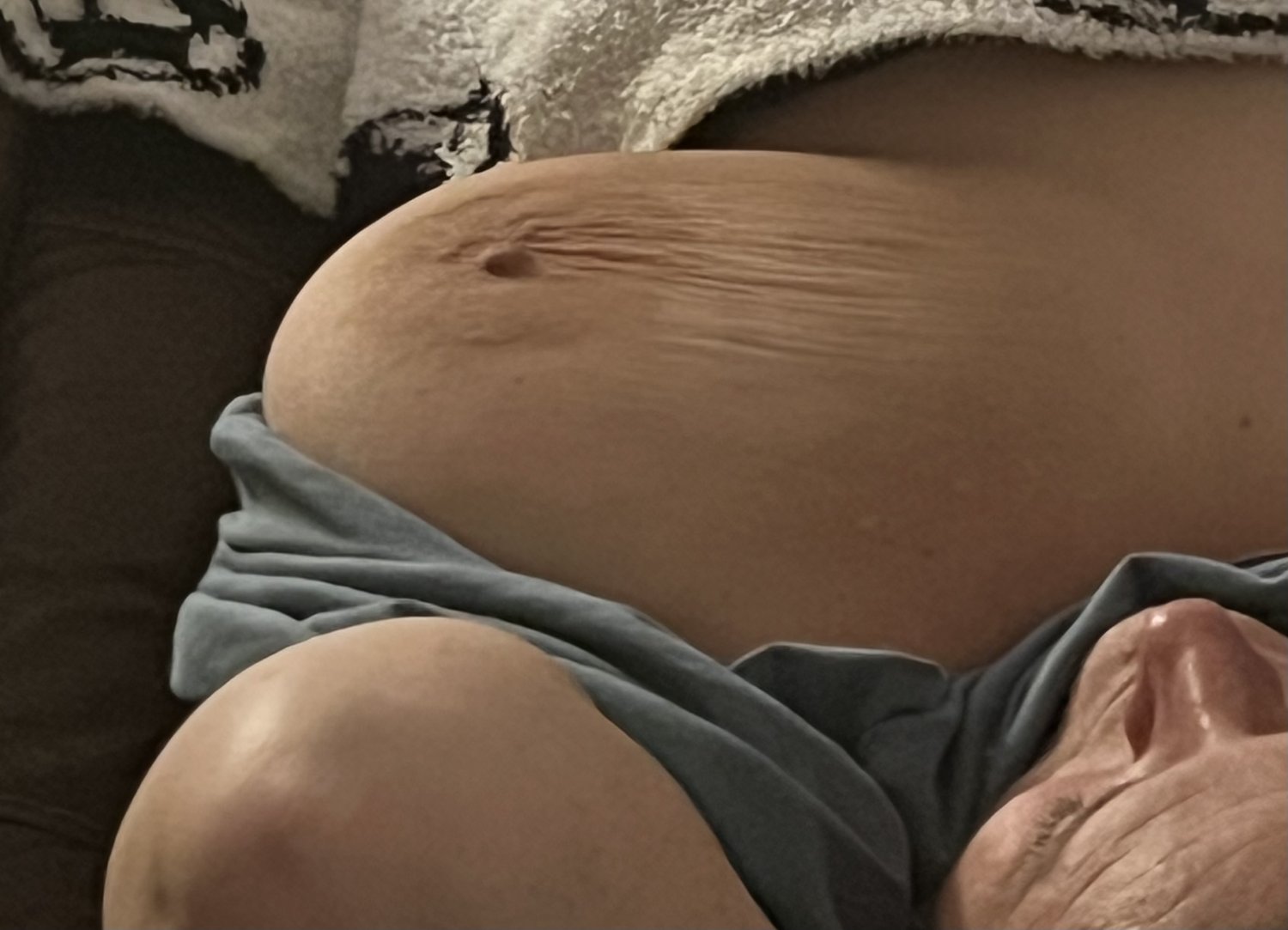 My chubby hairy wife spread, playing and begging #9RMCo0by