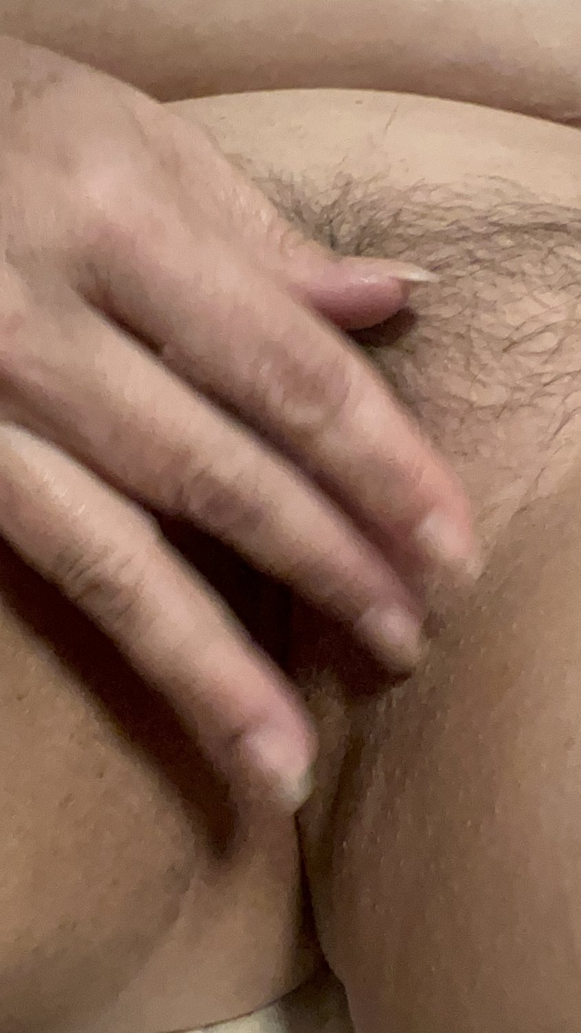 My chubby hairy wife spread, playing and begging #pLwhebbQ