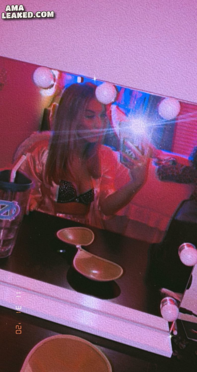 🅻🅴🅰🅺🅴🅳 - Emily S #skXZNRcs