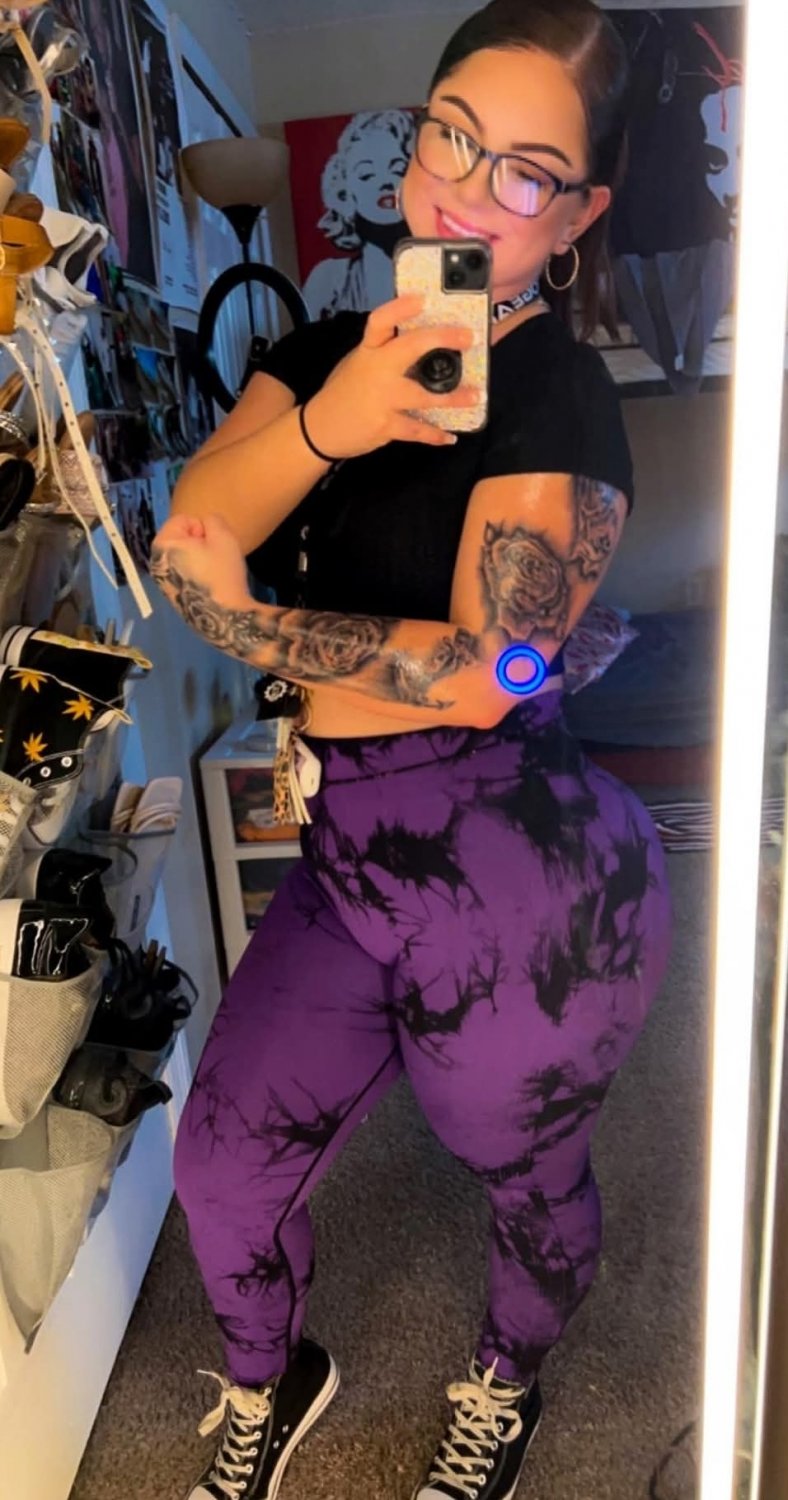 Cleaning cuban girl #K92E8O1k